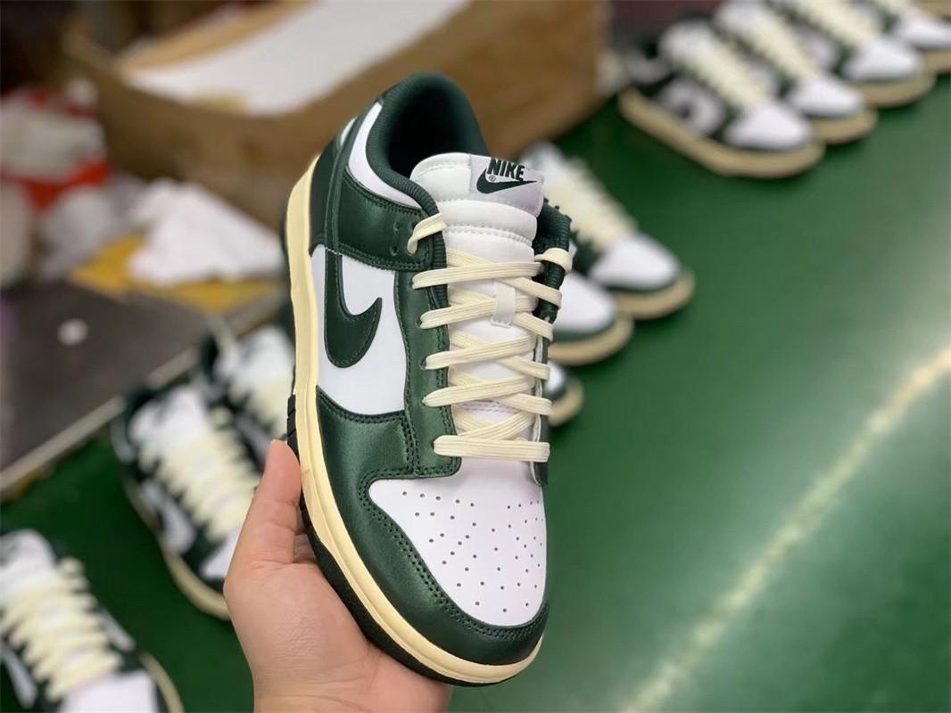 PK god Nike dunk low vintage green retail materials ready to ship